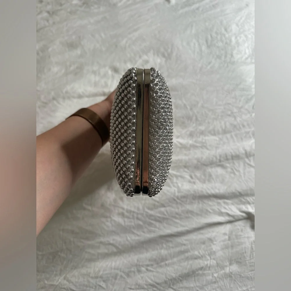 Crystal clutch
